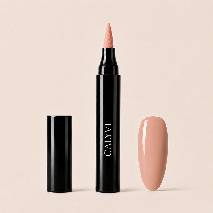 CALYVI Nail Pen — stylo vernis à ongles, teinte Beige